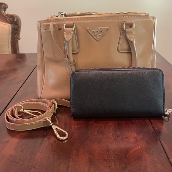 Small Saffiano leather bag Beige +black wallet - Picture 12 of 15